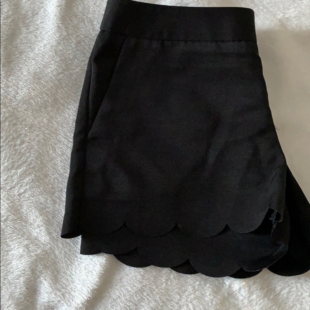 Scalloped shorts high waisted